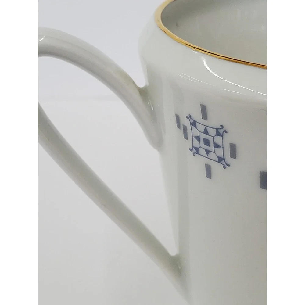 Johann Seltmann Vohenstrauss Bavaria Creamer Pitcher Gold Trim Germany 75